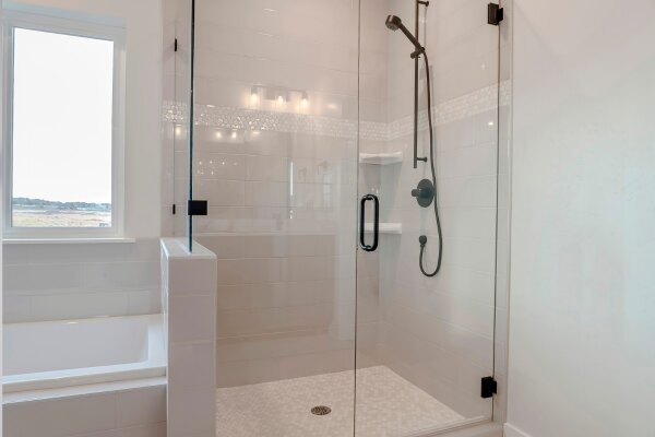 The Advantages of Glass Shower Doors