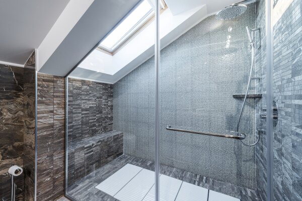 Your Guide to Glass Shower Doors for Houston Homes